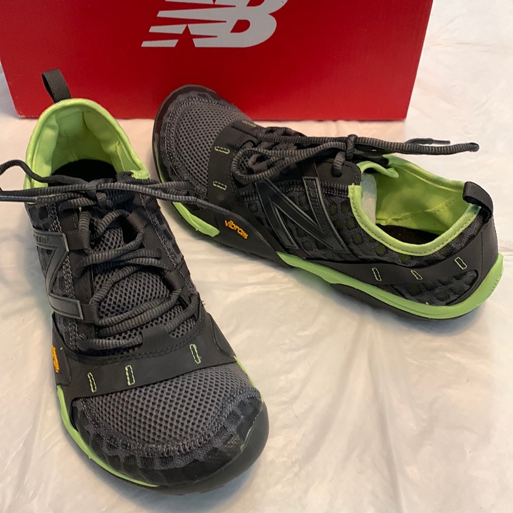 Women’s New Balance Minimus 10v1 shoes 9.5 D wide. New without tags.
